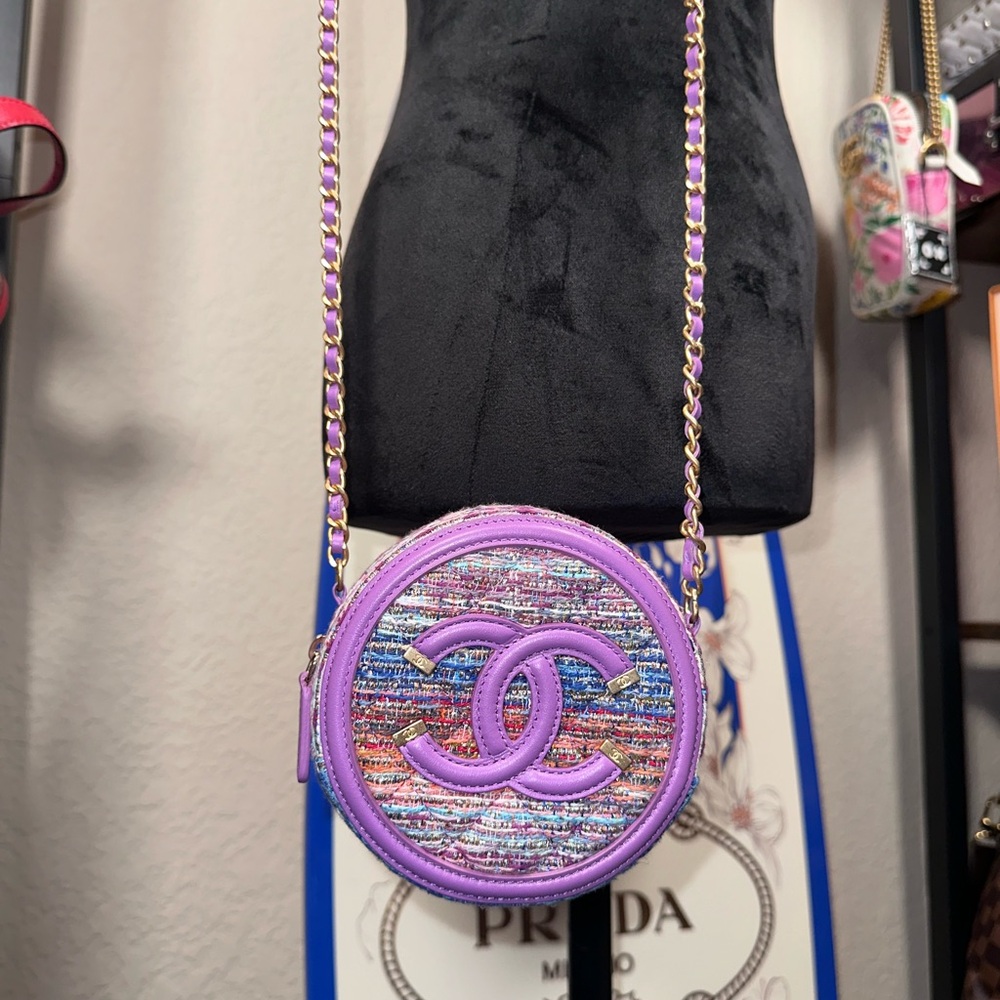 Authentic New Chanel Filigree Purple Multicolor Tweed Round Crossbody Bag - Picture 12 of 12
